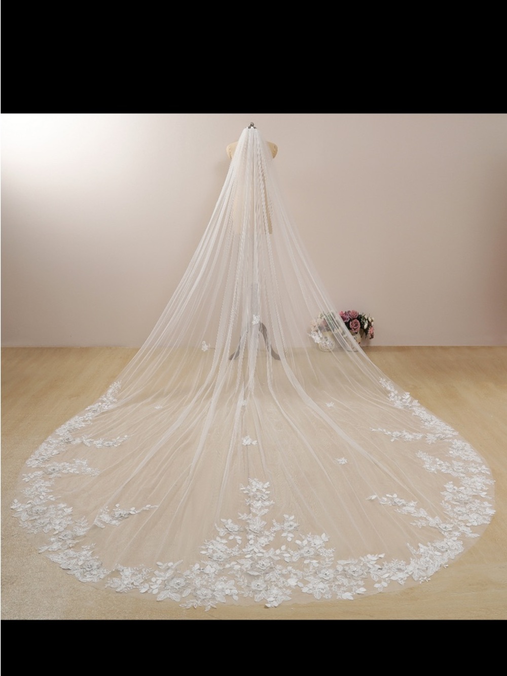 Bridal Cathedral Floral Edge Veil in Ivory